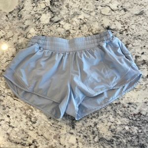 Lululemon Size 8, light blue Hottie Hot Low rise lined shirt 2.5”